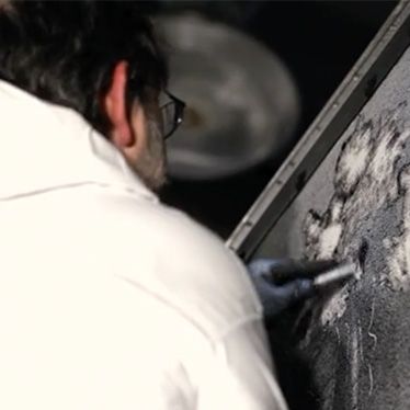 Mini Reverse Graffiti